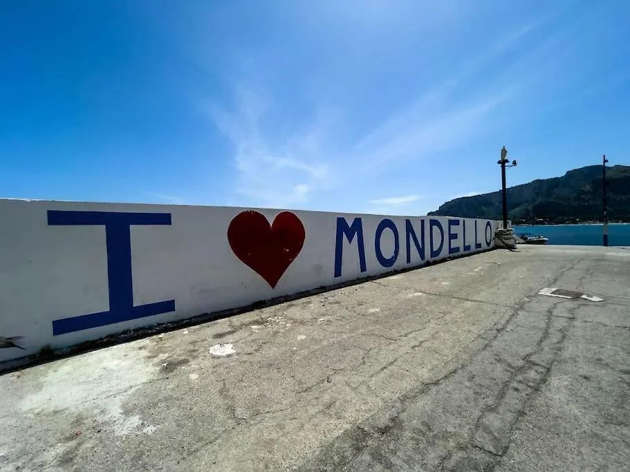 Sicilian Retreat - Mondello Gorgeous Apartment パレルモ